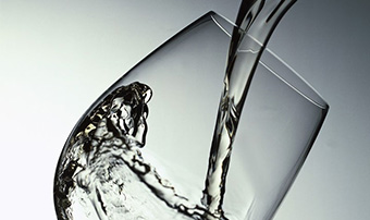 青岛玻璃制品厂对小容量玻璃瓶市场前景分析
